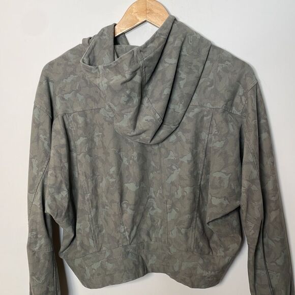 Athleta Farallon Camo Hooded Sweatshirt XS - Picture 7 of 10